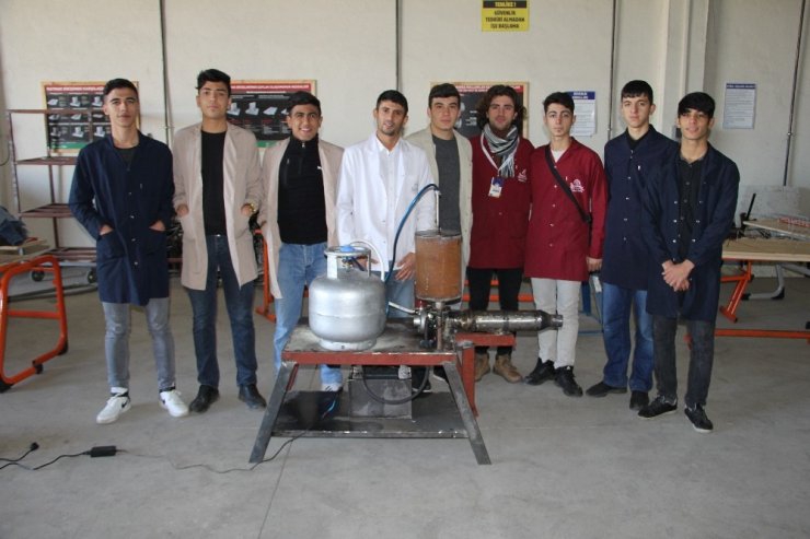 OSB'deki Bilim ve Teknoloji Koleji öğrencileri, LPG’li jet motoru üretti
